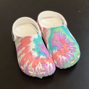 NWT Tie Dye Crocs